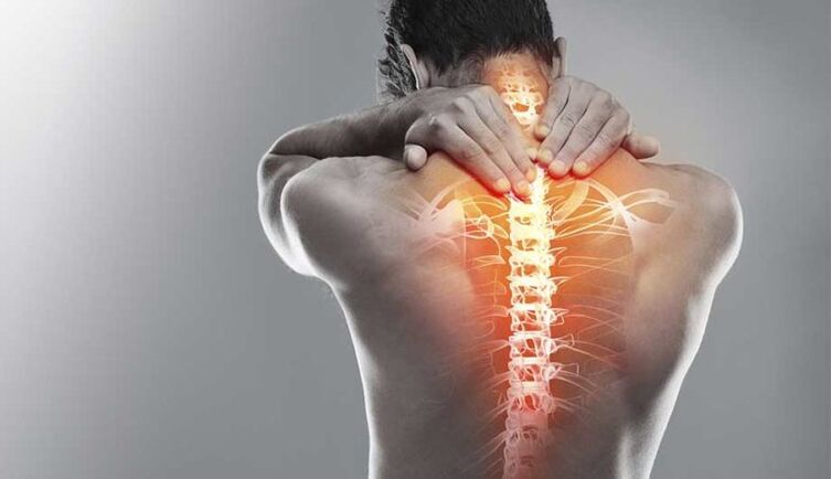 Dolor intenso en el medio de la espalda un signo de daño en la columna vertebral