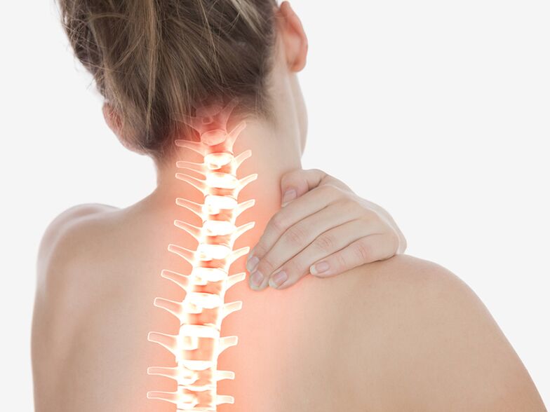 La osteocondrosis cervical se manifiesta como un dolor sordo o agudo.